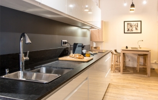 Cuisine Courchevel laquée blanc brillant