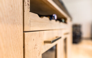 Cuisine Variation en finition huilée sur plinthe en médium